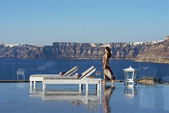 Acroterra Rosa in Santorini