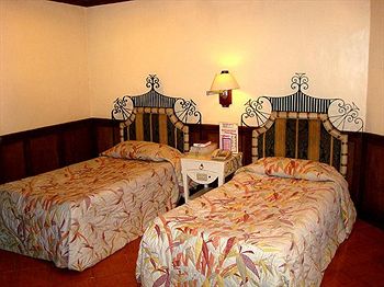 Camelot Hotel