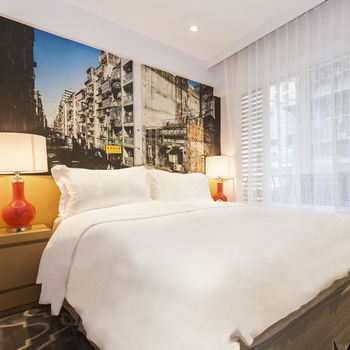 Caravel Hotel