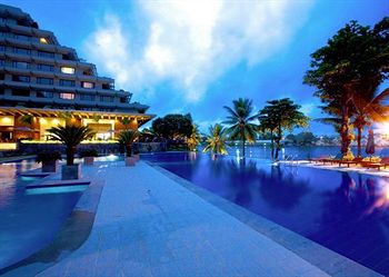 Cinnamon Lakeside Colombo (former Trans Asia)