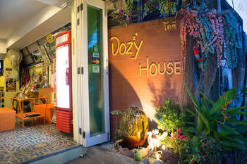 Dozy House