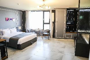 JK Blossom Hotel