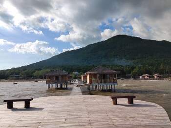 Naomi Resort