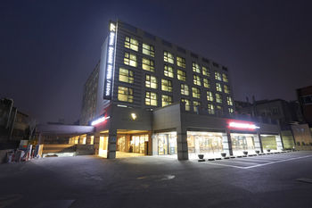 Royal Square Hotel