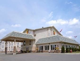 Super 8 by Wyndham Fort Frances