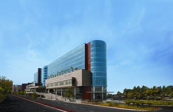 The Leela Ambience Gurgaon Hotel and Residences